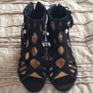 Black suede bootie not rated like new